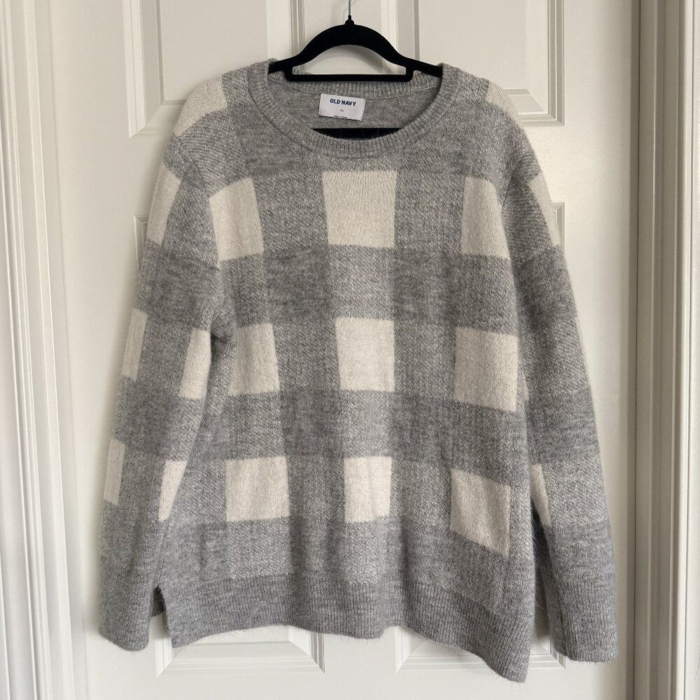 Old Navy Sweater Womens XXL Gray White Plaid Super Soft